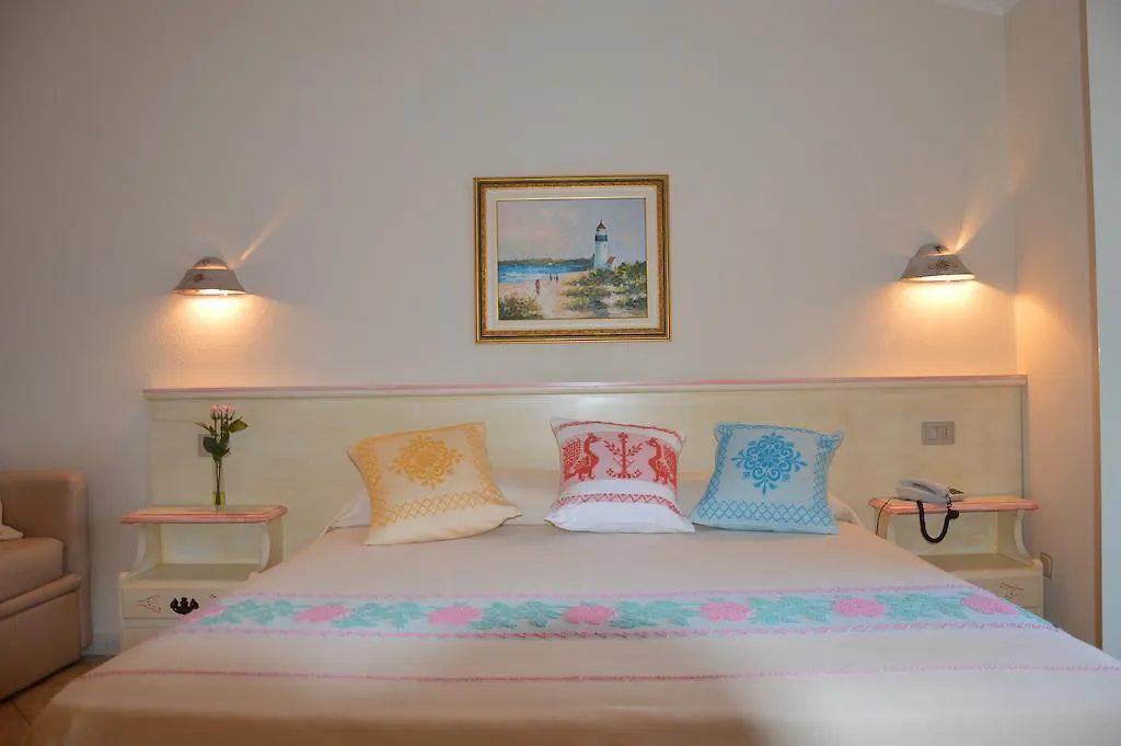 ***  Hotel La Palma San Teodoro  Italy