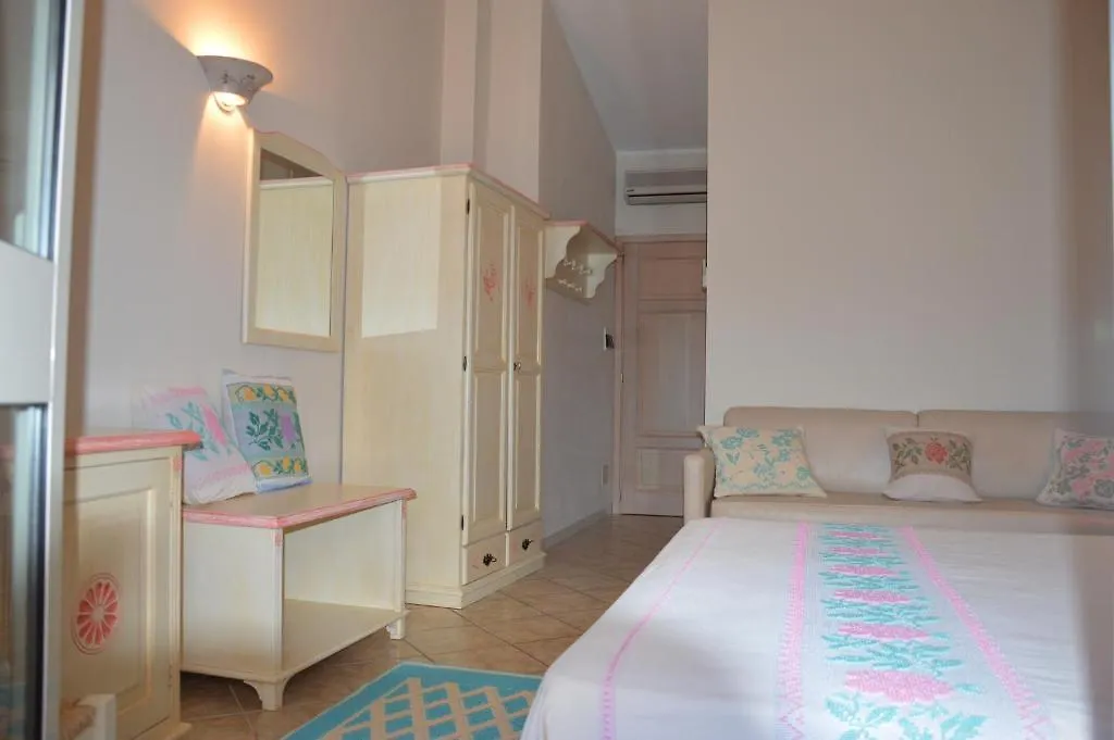 Hotel La Palma San Teodoro
