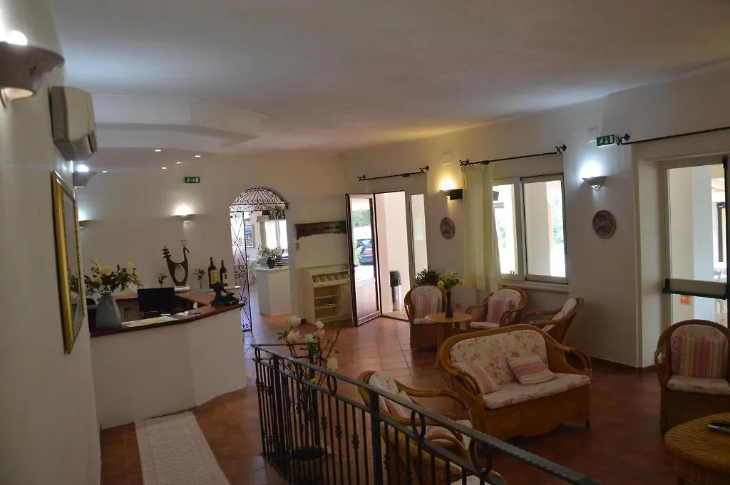 Hotel La Palma San Teodoro